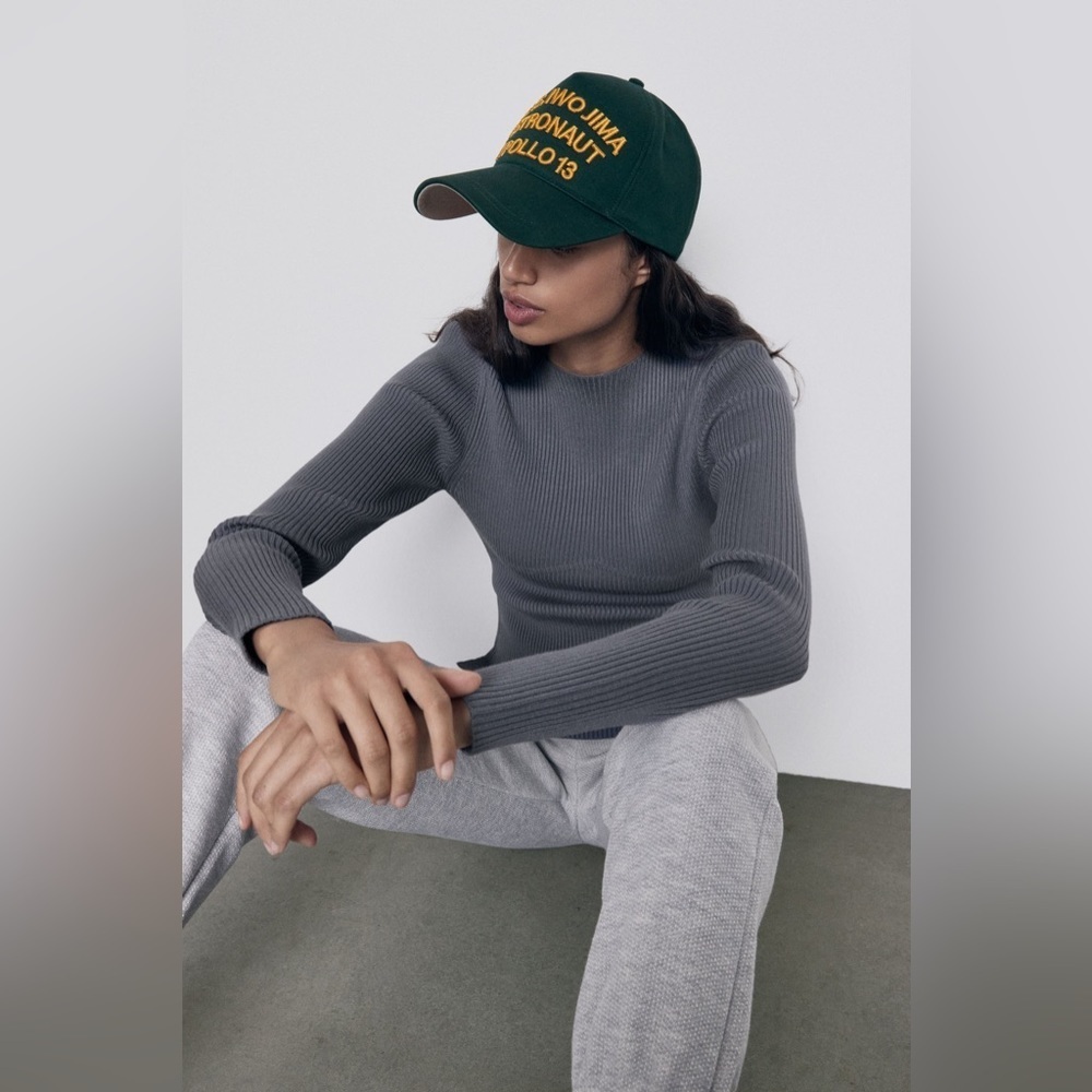 Zara Gray Ribbed Sweater - Picture 7 of 8